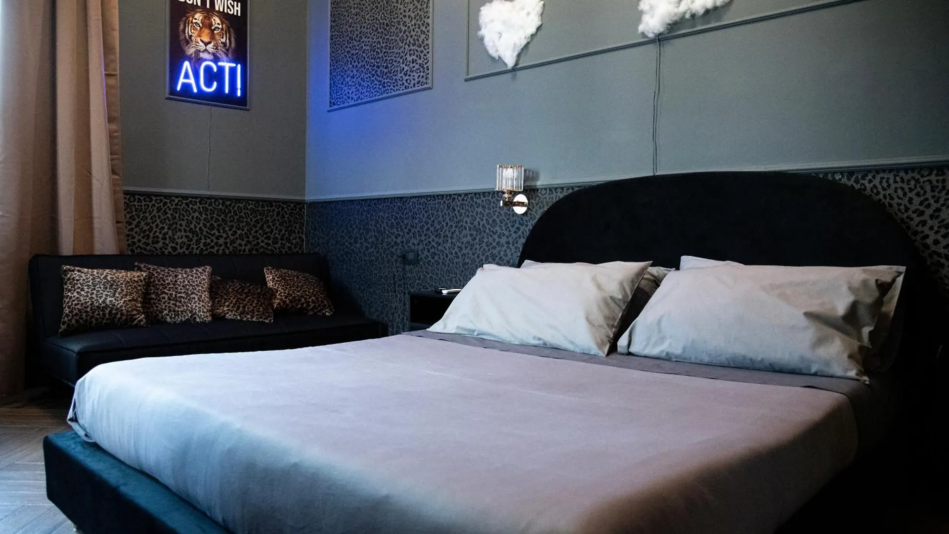 One Of One Experiences - Love Spa Suite Rome 0*,  Italy