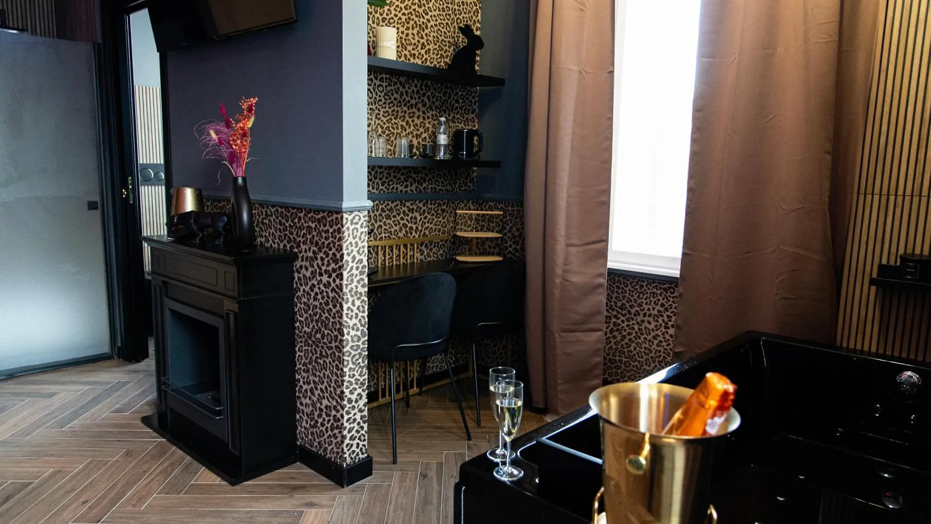 Guest house One Of One Experiences - Love Spa Suite Rome